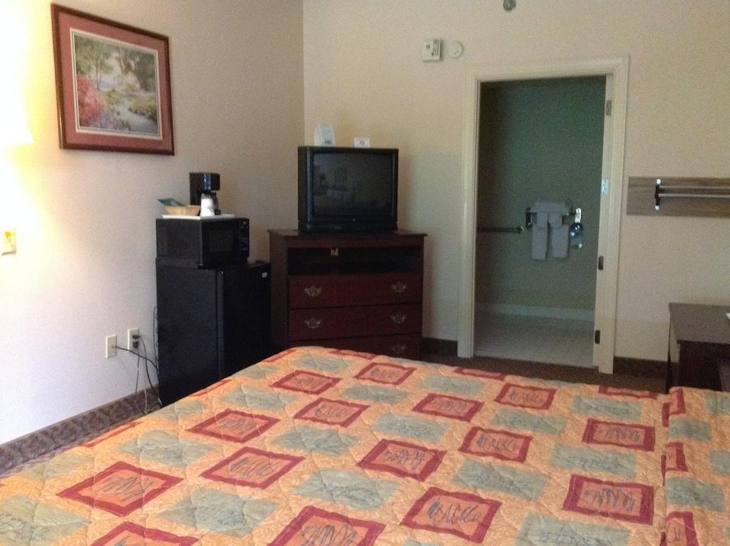 Days Inn - Chapel Hill Luaran gambar