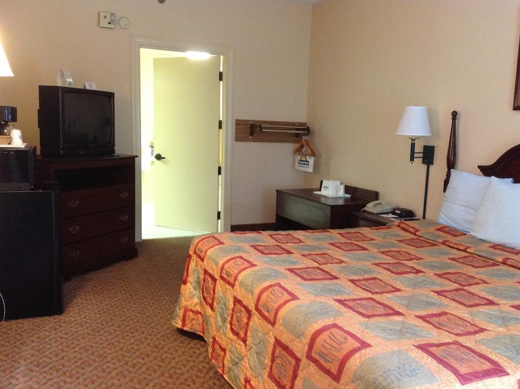Days Inn - Chapel Hill Luaran gambar